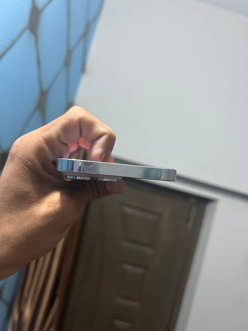 Apple iPhone 14 Pro Max 3