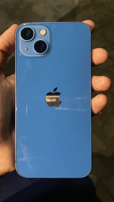 Apple iPhone 13