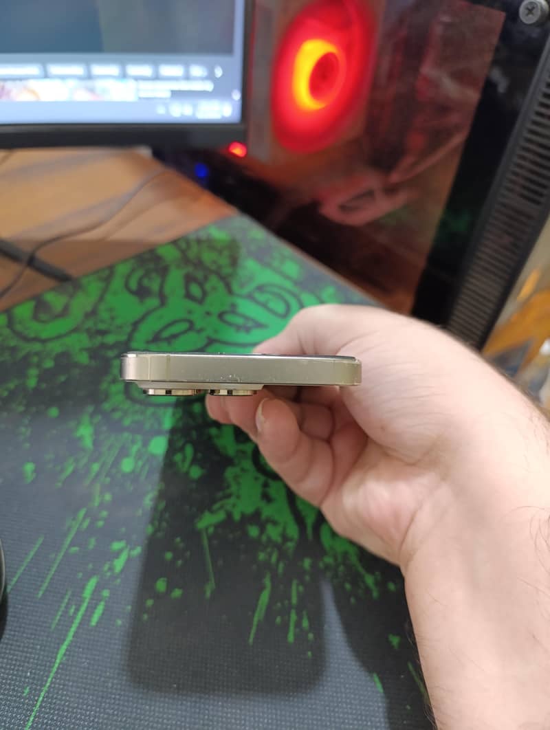 Apple iPhone 14 Pro 4