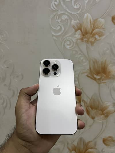 Apple iPhone 16 pro 128GB Desert – 90% Battery Health