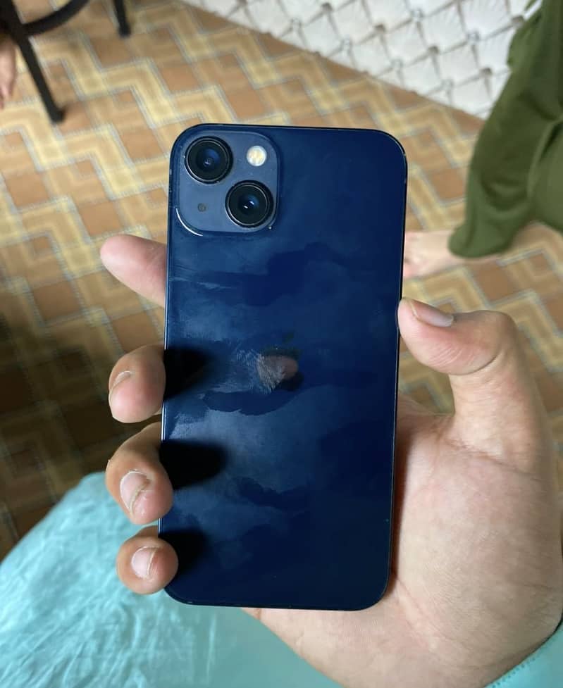 Apple iPhone 13 0