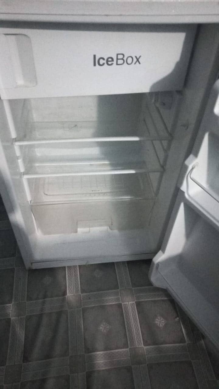 Dawlance fridge 1