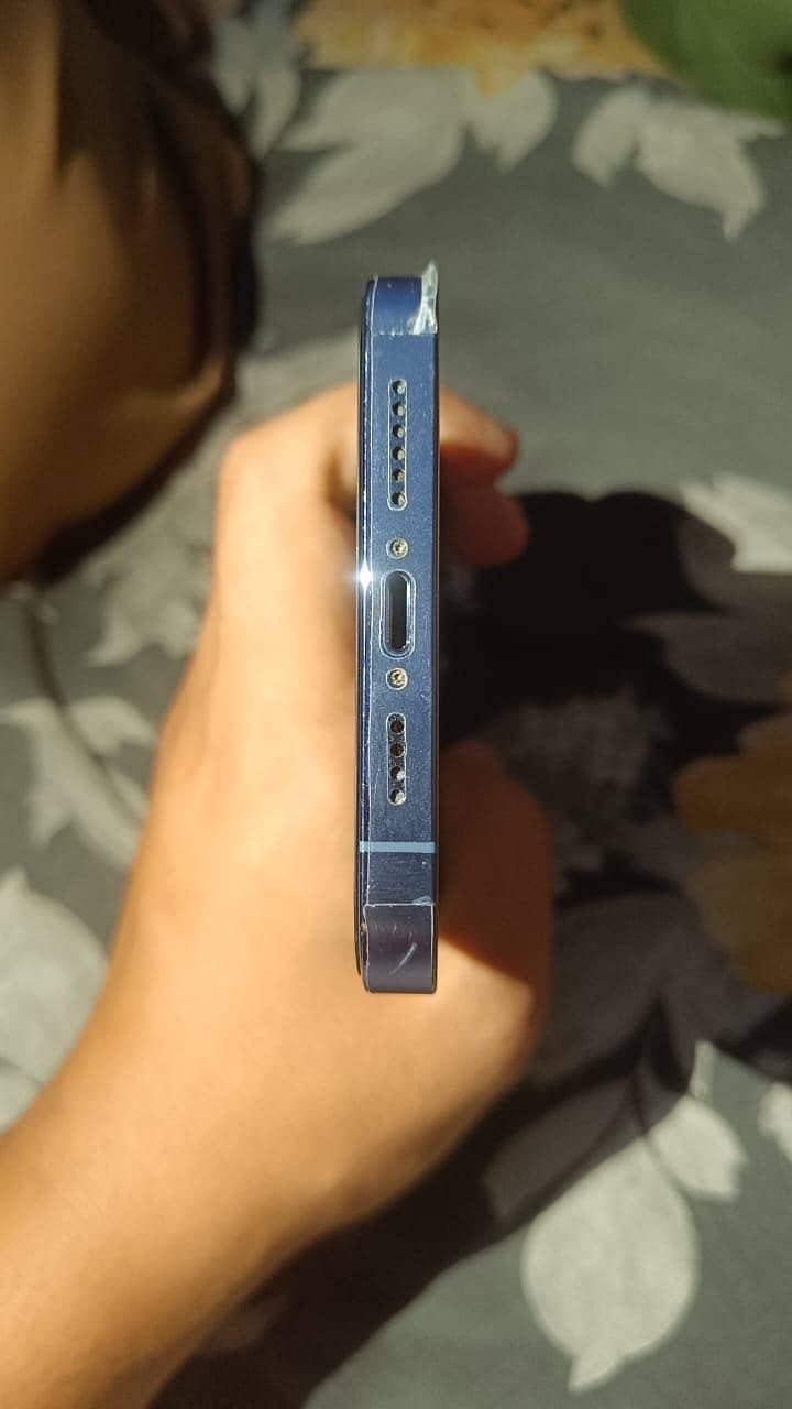 Apple iPhone 13 Pro Max 4