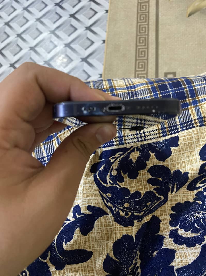 iPhone 12 5