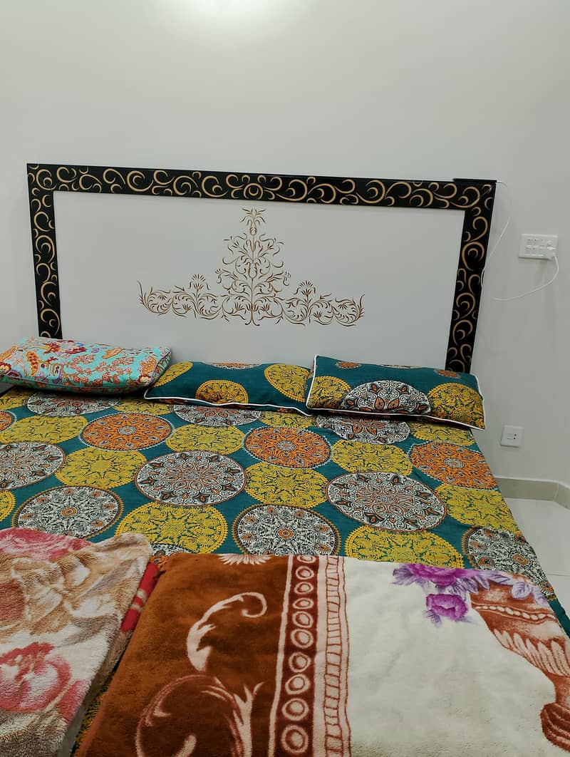double bed 0