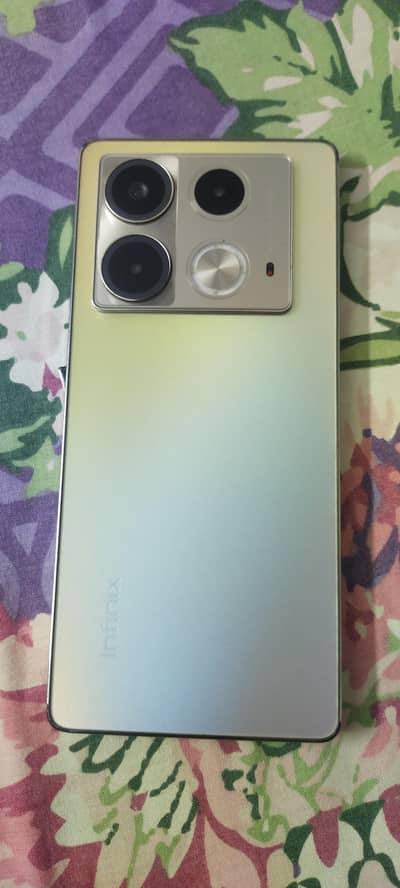 Infinix Hot 40