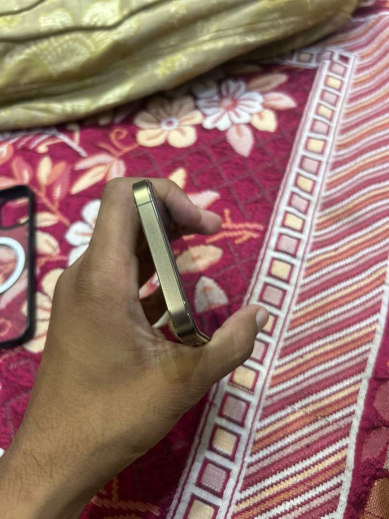 Apple iPhone 12 Pro 1
