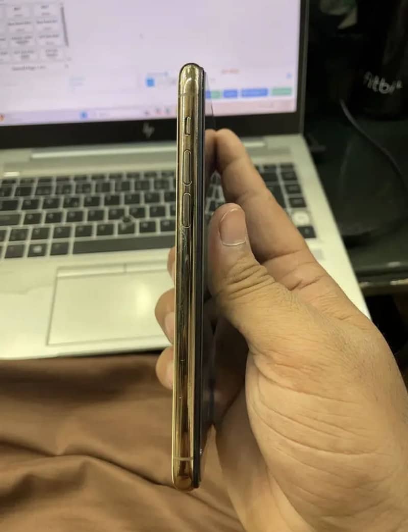 Apple iPhone 11 Pro 2
