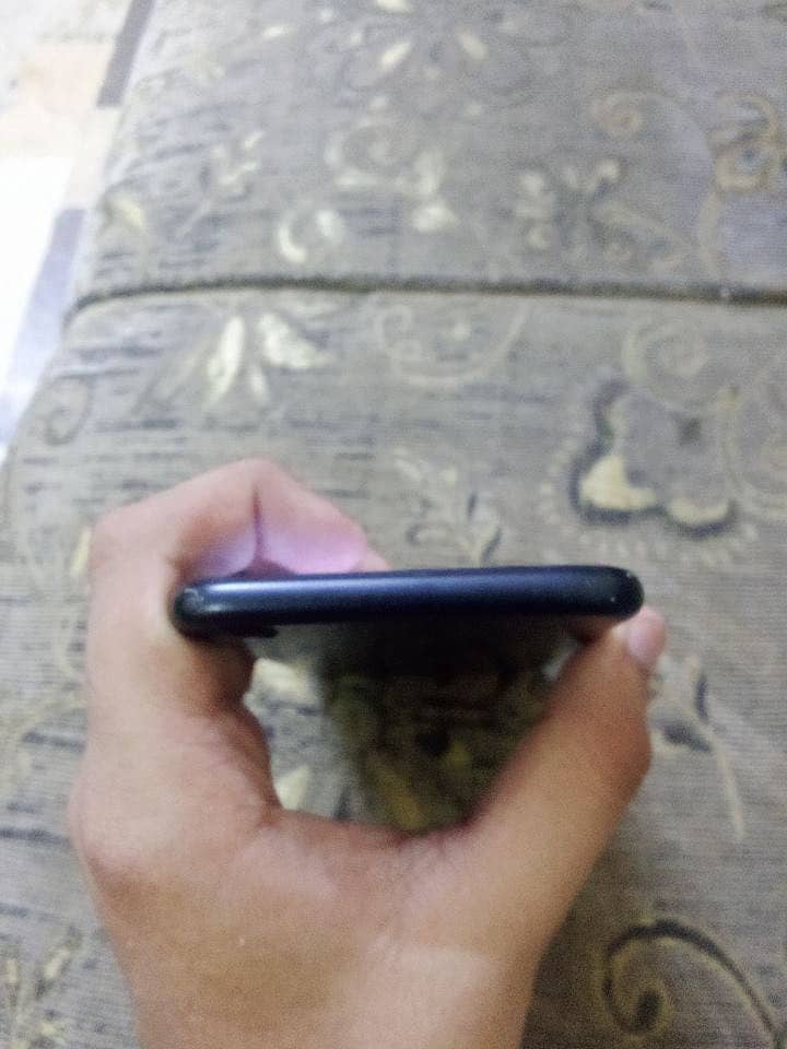 Apple iPhone 7 1