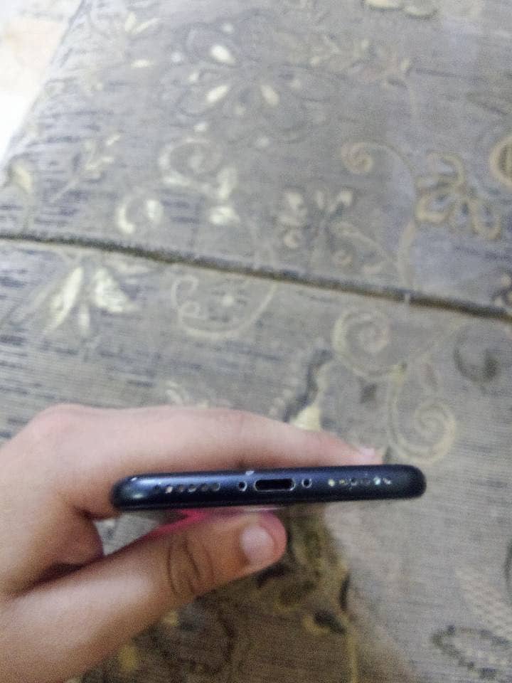 Apple iPhone 7 2