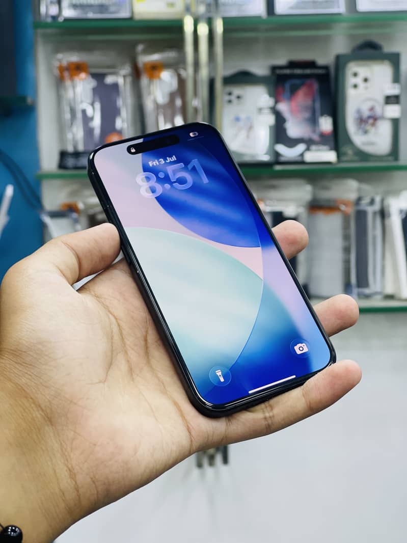 Apple iPhone 15 Pro 2