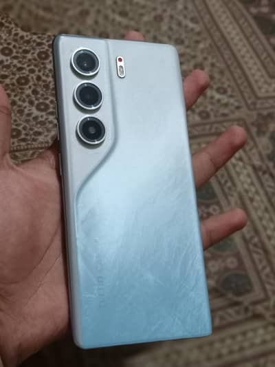 Tecno CAMON 40 Pro