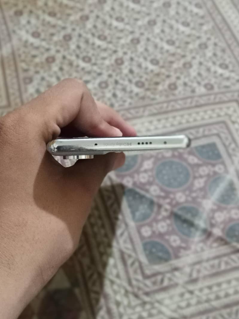 Tecno CAMON 40 Pro 6