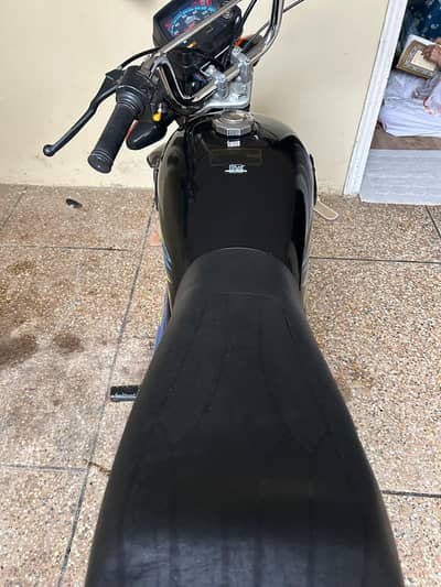 CD 70 0 3 4 0 8 0 5 1 2 1 9
