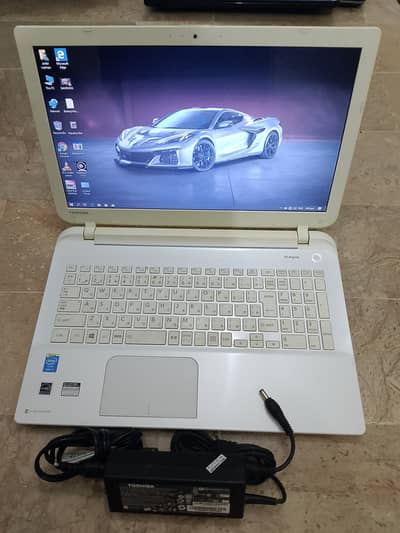 Toshiba dynabook T55/45MW,i3 (4th generation)