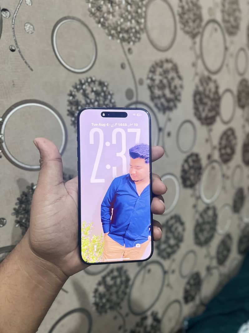 Apple iPhone 15 Pro Max 1