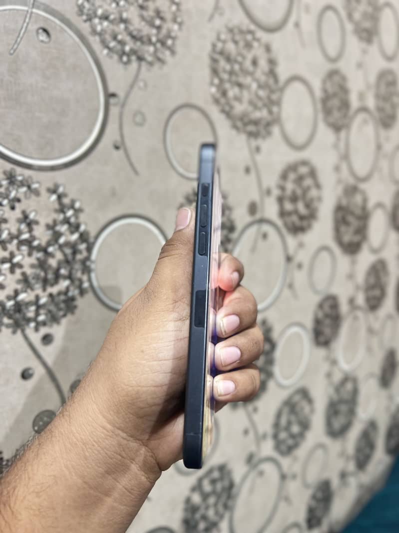 Apple iPhone 15 Pro Max 5