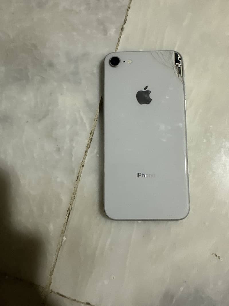 Apple iPhone 8 1