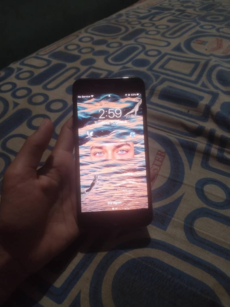 Apple iPhone 7 Plus 5