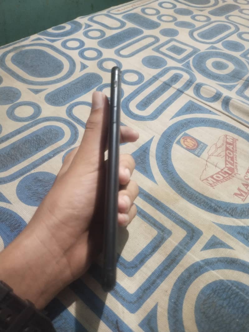Apple iPhone 7 Plus 8
