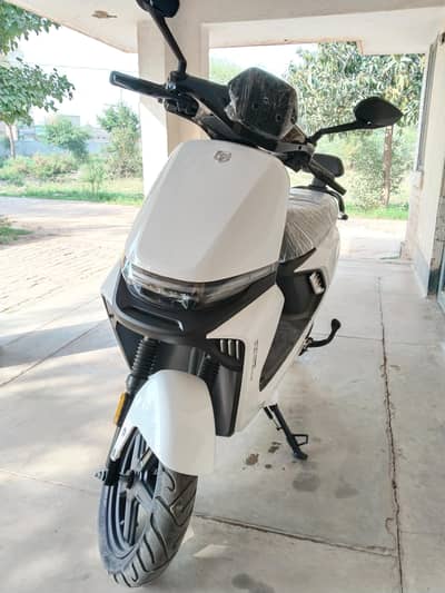 Jinpeng Sprint (Lithium) Electric Scooty
