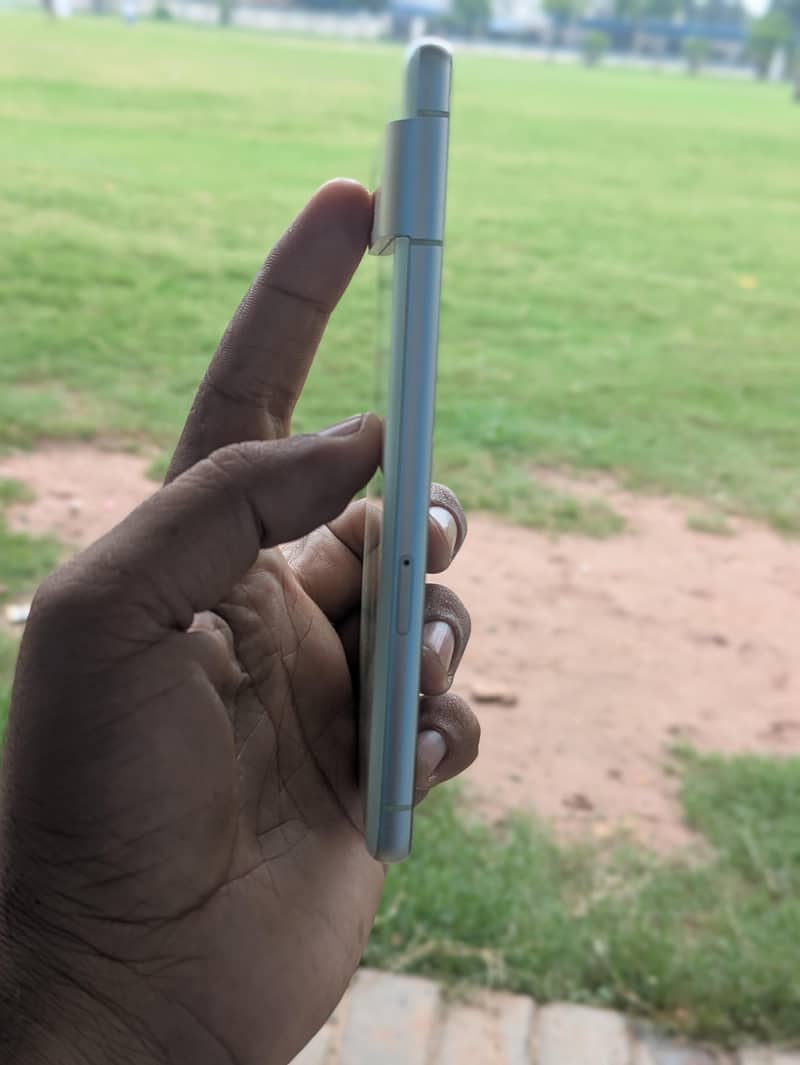 Google pixel 7 4