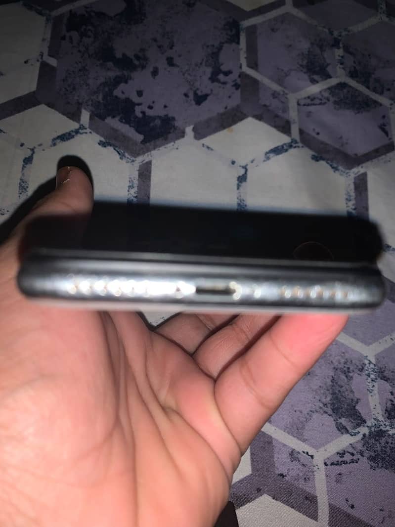 Apple iPhone X 5