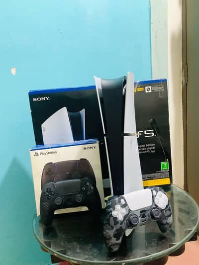 PS5 SLIM WITH 2 CONTROLLER