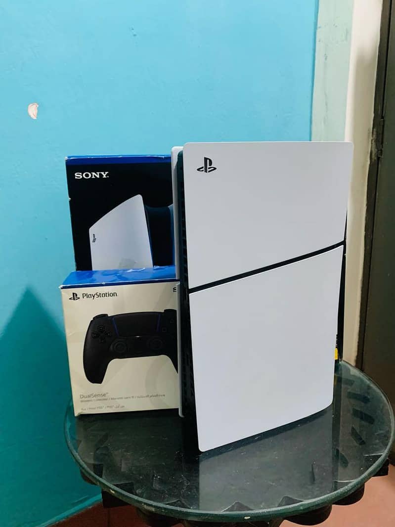 PS5 SLIM WITH 2 CONTROLLER 2