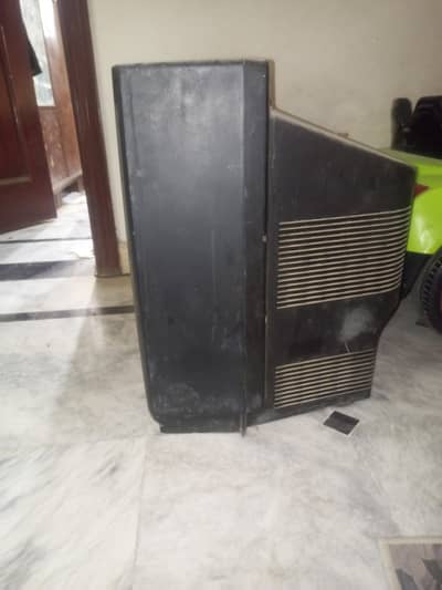 LG old TV working properly