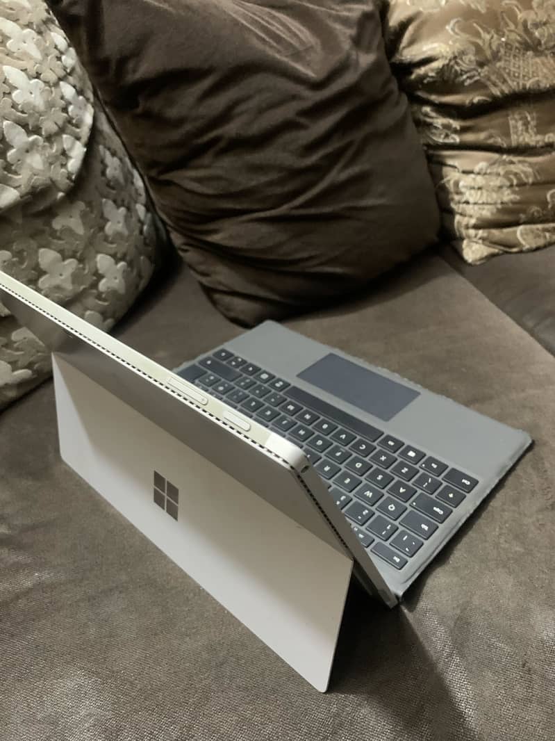 Surface  5 pro 4