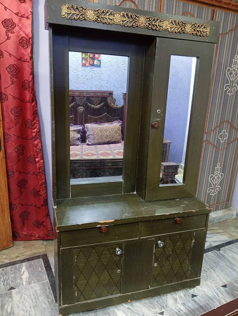 dressing table 0