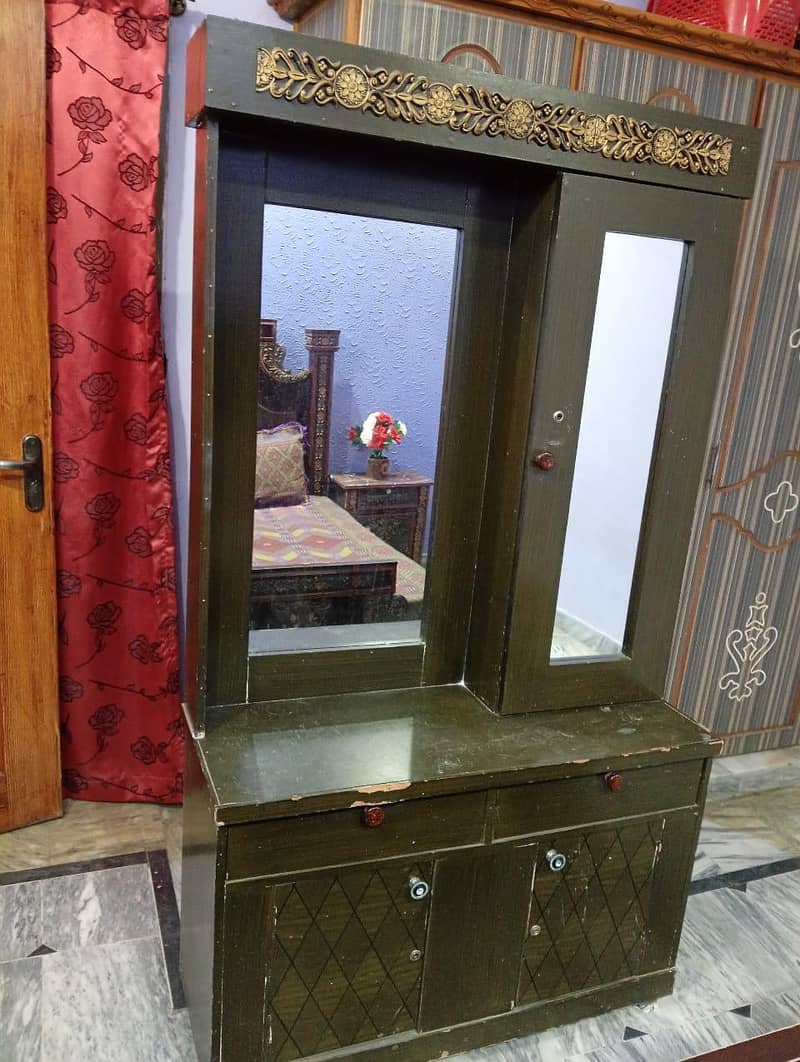dressing table 1