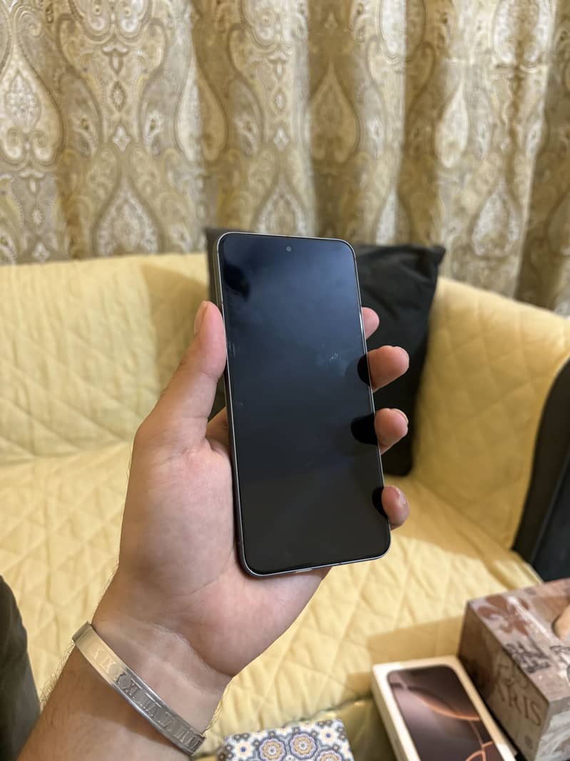 Google Pixel 8 6