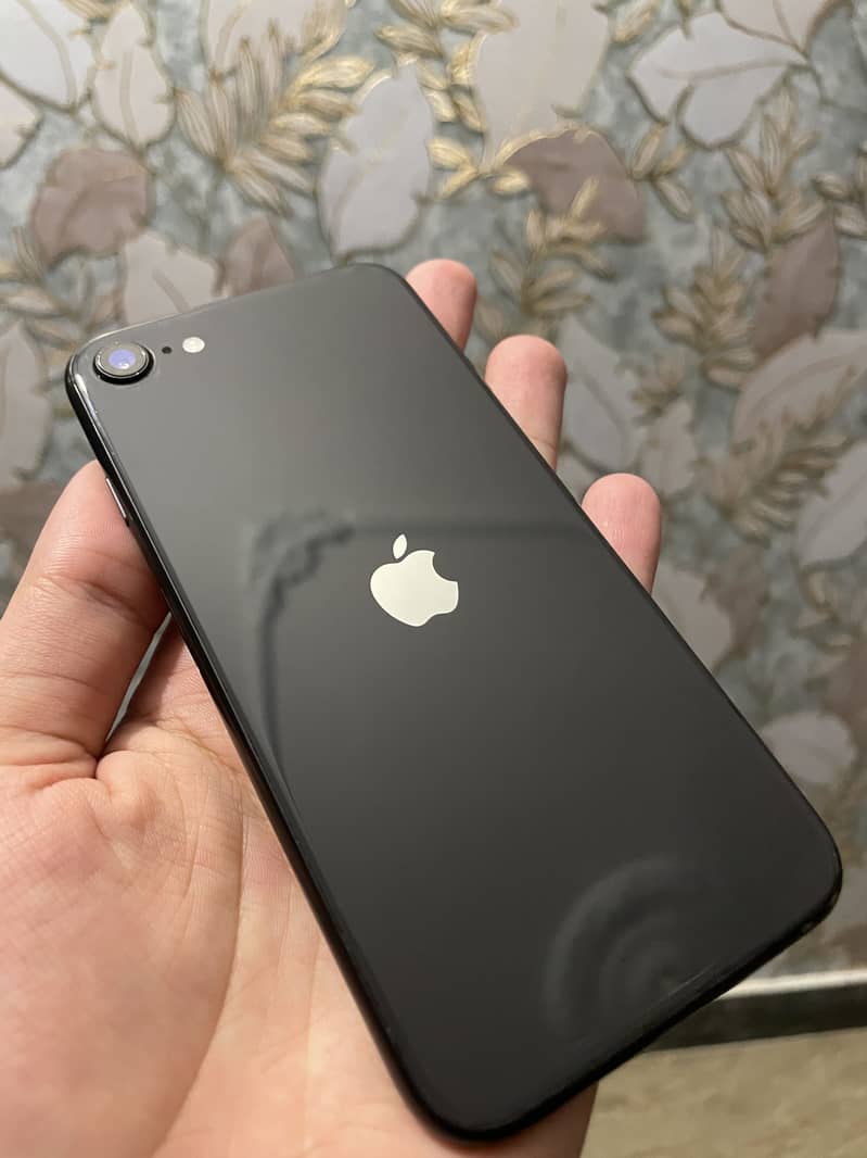 Apple iPhone SE 0