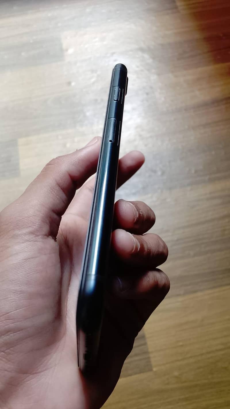 Apple iPhone SE 7