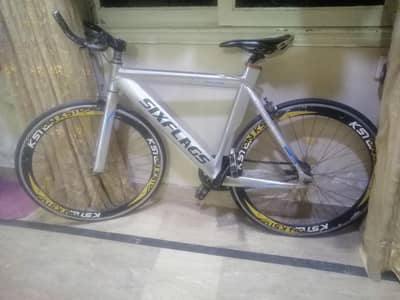 Sixflags X7 Aluminum Aero Single-Speed Bike (Freewheel)