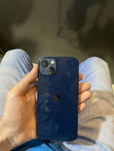 Apple iPhone 13