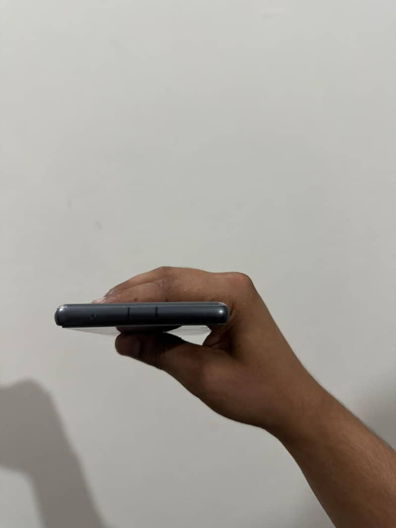 Google Pixel 7a 5