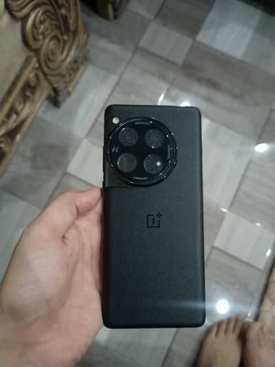 One Plus 12 16/512