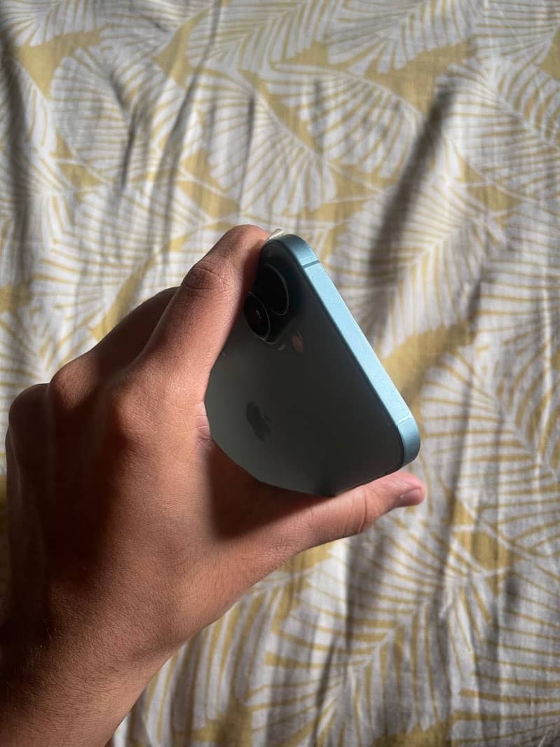Apple iPhone 16 Plus 4
