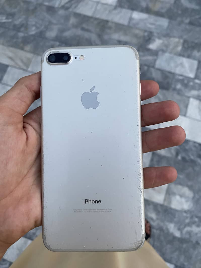 Apple iPhone 7 Plus 1