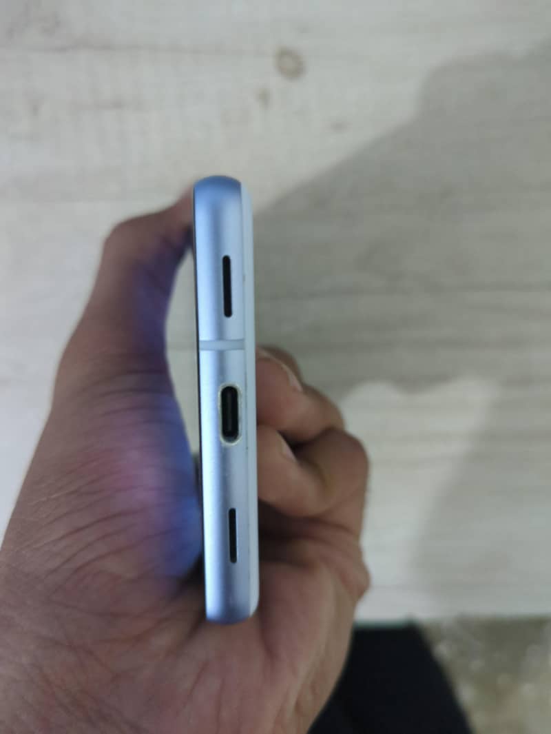 Google Pixel 7a 5