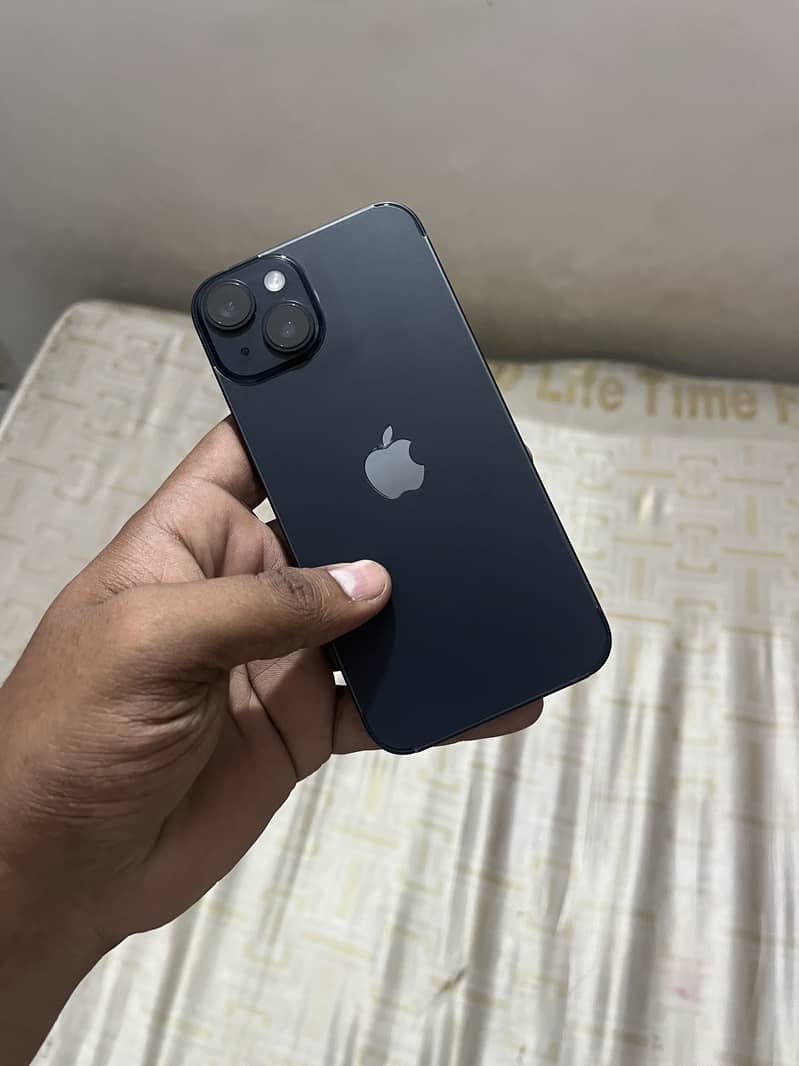 Apple iPhone 14 3