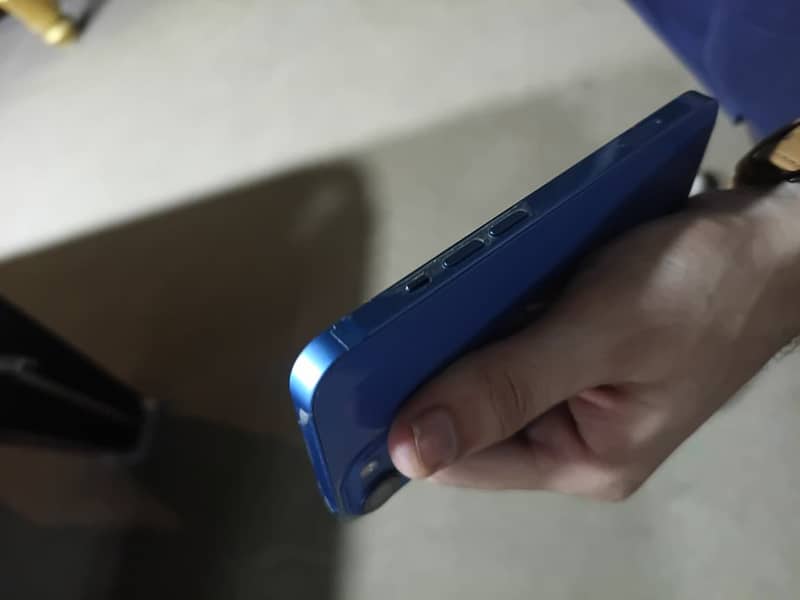 Apple iPhone 13 3