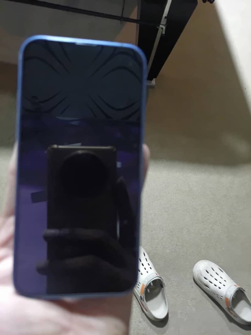 Apple iPhone 13 6
