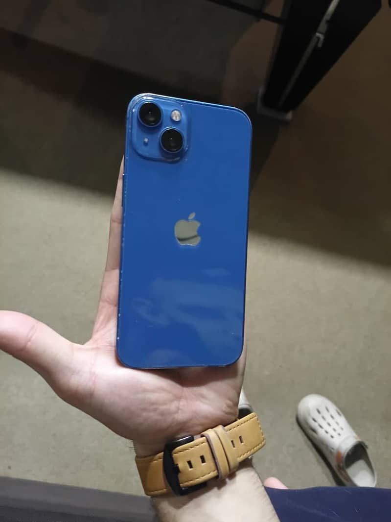Apple iPhone 13 8