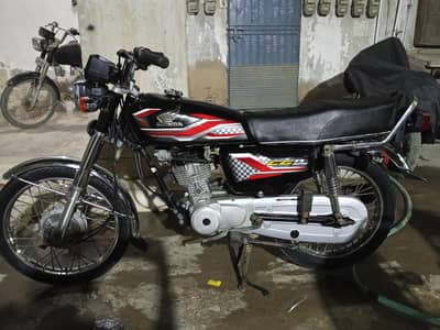 Honda 125 black horse
