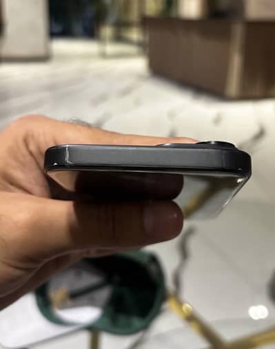 Apple iPhone 15
