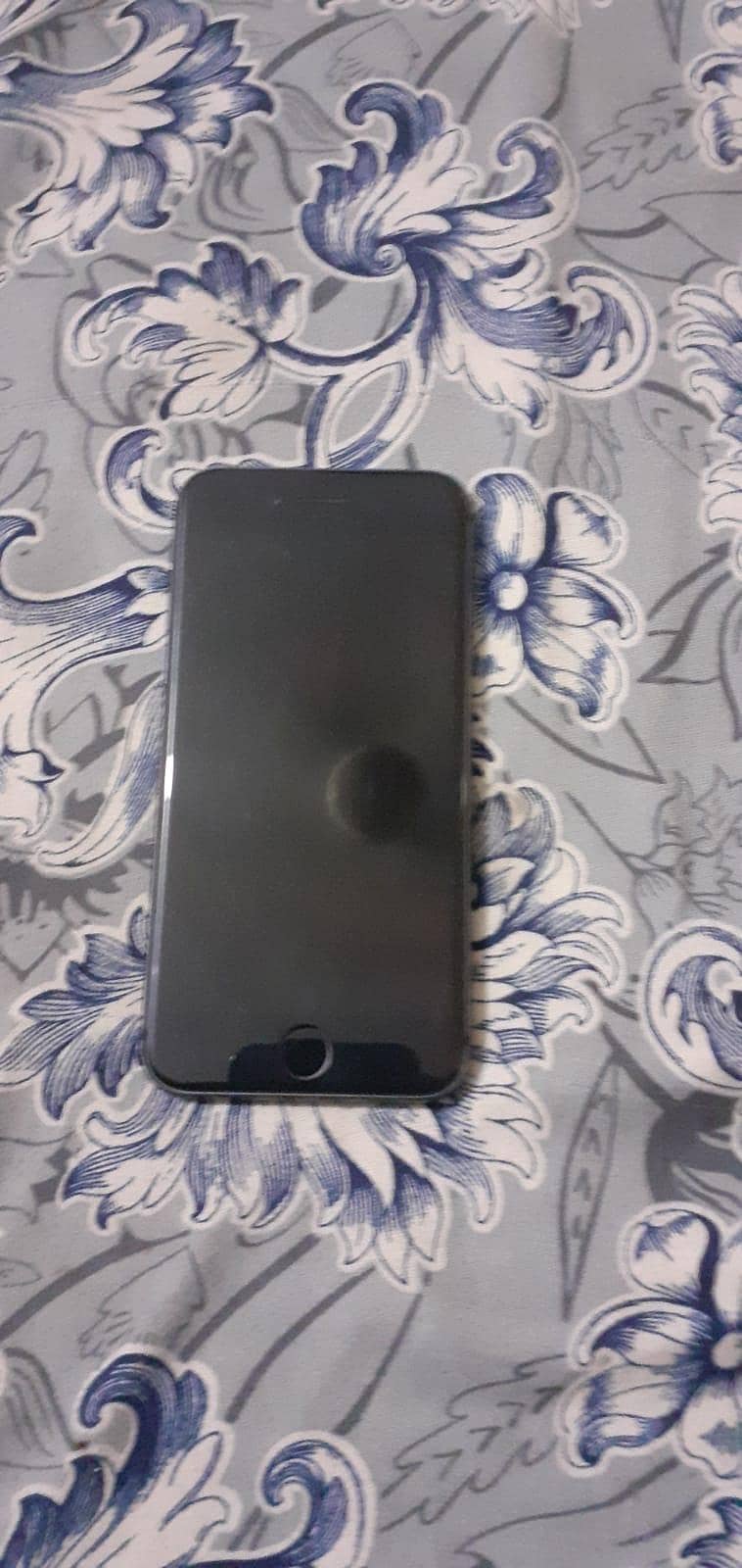 Apple iPhone 8 1